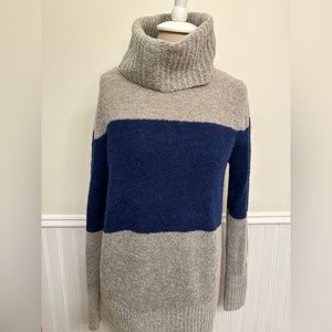 Banana Republic; Size: S; Color; grey